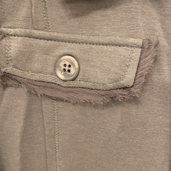 Linq - designed in LA - over the bottom shirt/ sweater - Picture 6 of 13